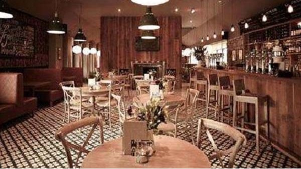 愛士圖爾告訴您酒窖清吧的設計