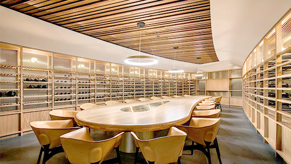 愛士圖爾淺析定制紅酒窖的設(shè)計(jì)要求有哪些？